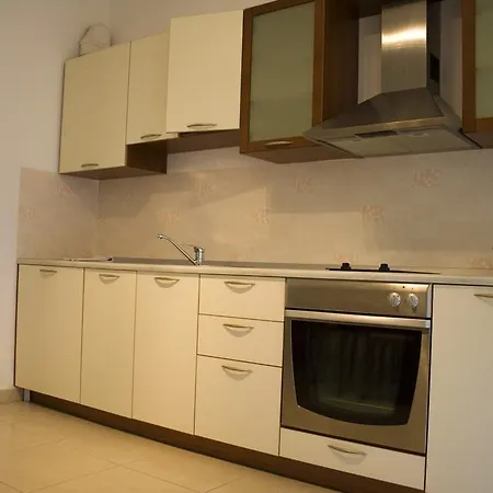 Sunny House Apart نيسيبار